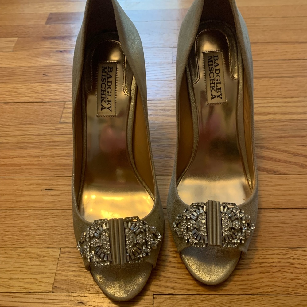 Badgley Mischka Davida II heels size 7 1/2 champagne/ gold
